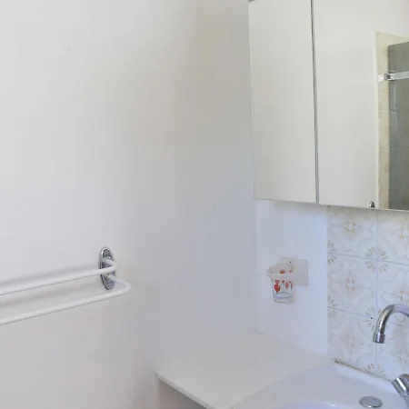 Studio Avec Mezzanine Et Parking A 500m Du Centre Du Cap D'agde - Fr-1-249-353 Apartment Agde