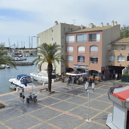 Studio Avec Mezzanine Et Parking A 500m Du Centre Du Cap D'agde - Fr-1-249-353