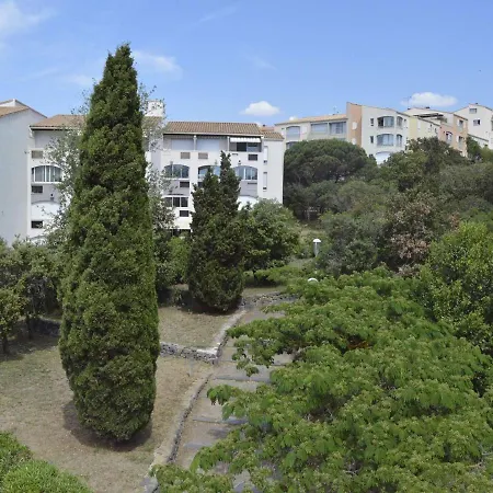 Studio Avec Mezzanine Et Parking A 500m Du Centre Du Cap D'agde - Fr-1-249-353 * Agde